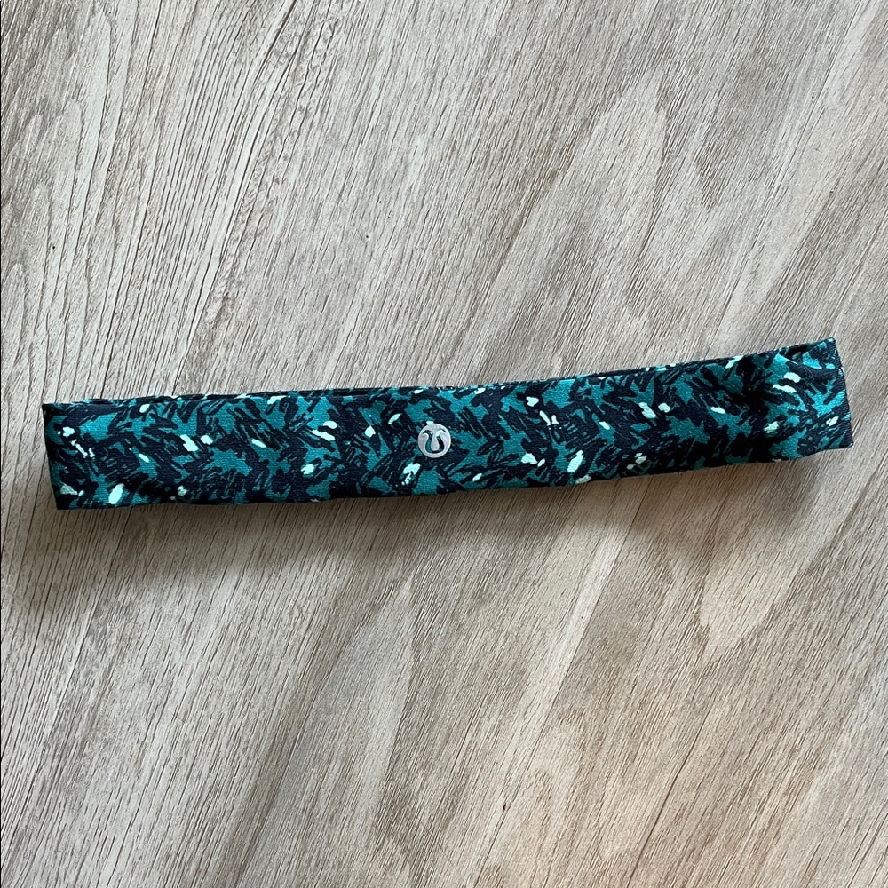 Lululemon Athletica Teal and Black Headband